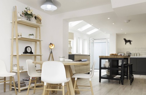 Salcombe House | Stylish Coastal Living | Prime Location | Garden