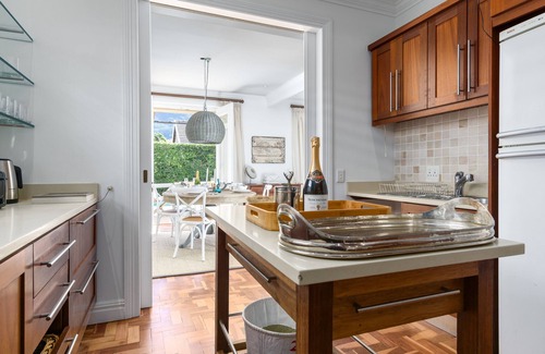 Bishopscourt House | Stylish,comfortable,perfectly located house with heated pool and mountain views.