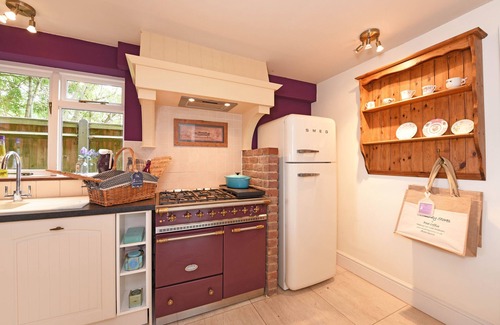 Amberley Cottage | Stylish & comfortable cottage in a beautiful village with stunning views