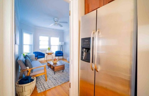 Ravenswood House | ⭐|Stylish|Comfy|Lincoln Sq.| 2BR |✨|Near Wrigley|⭐