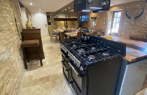Coulaures House | Stylish complex - perfect for friends and families gatherings of up-to 24