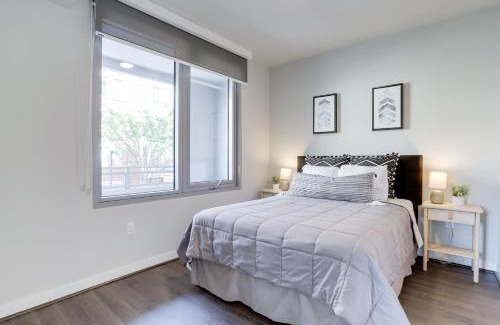 Clarendon Apartment | Stylish Condo at Clarendon with Rooftop Views