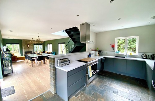 Kippen House | Stylish contemporary lodge on working deer farm, sleeps 12-14, plus 2 infants.
