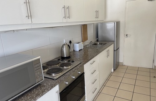 Kalk Bay Apartment | Stylish & Convenient Apartment 304