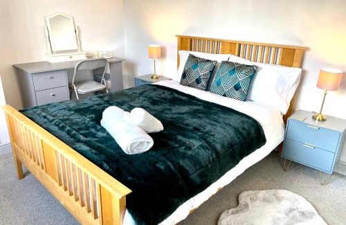 Bishop's Stortford Apartment | Stylish Cosy and Bright Apartment - Fantastic Location - Perfect for Business or solo travellers