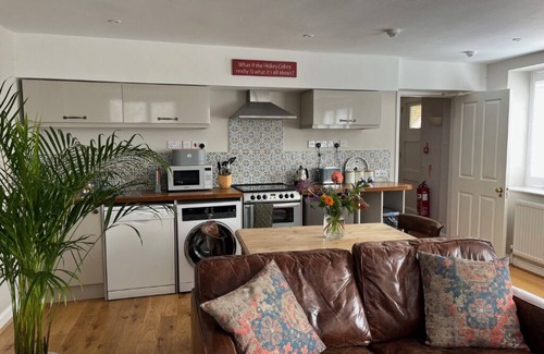 Piddletrenthide Cottage | Stylish Cottage Escape in Piddlehinton, West Dorset. Pet friendly!