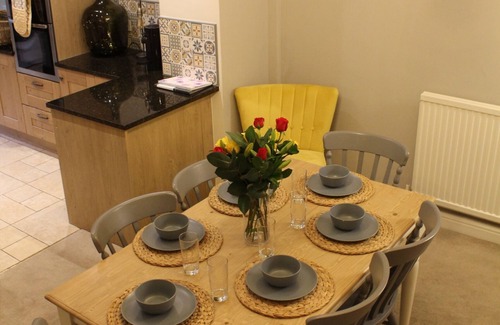 Bakewell Cottage | Stylish Cottage inc breakfast, sleeps 6