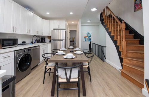 Turtle Bay Apartment | Stylish Duplex Oasis: 4BR/3BA with Expansive Terrace in Midtown Manhattan
