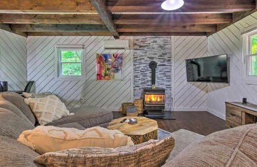 Fairview House | Stylish Fairview Farmhouse Deck and Wishing Well!