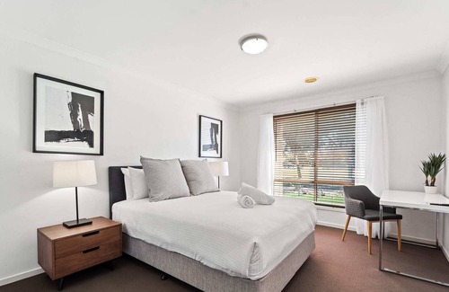 Jackass Flat House | Stylish Family Haven 10mins to City Centre