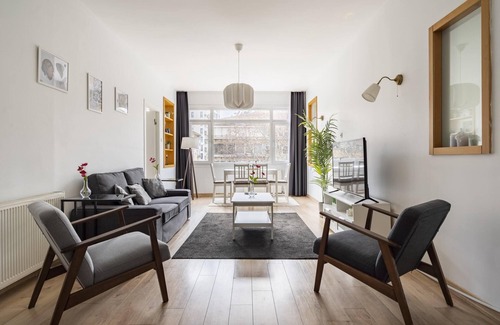 Goztepe Apartment | Stylish Flat Near Bagdat Street in Kadikoy