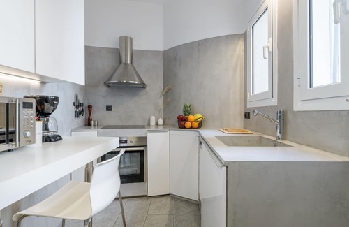 Mets Apartment | Stylish flat overlooking the temple of Zeus