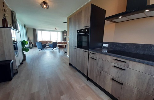 Leons House | Stylish Frisian Villa with Garden
