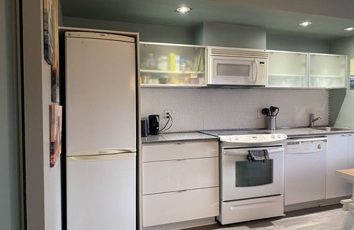 CityPlace Condo | Stylish Fully Furnished 1 Bedroom Condo close to CN Tower