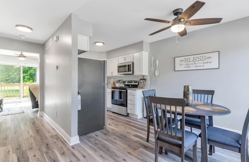 Holly House | Stylish Groveland 2BR/2.5 Bath Townhome- Unit 6643