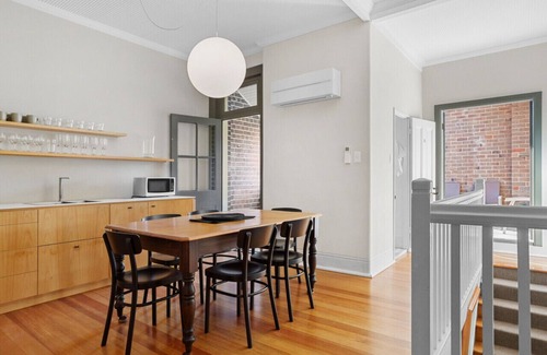 The Rocks House | Stylish heritage home The Rocks