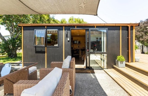 Carterton Bed & Breakfast | Stylish hideaway on High st Carterton