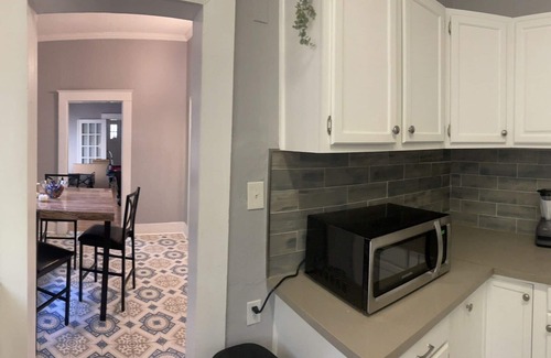 Memphis House | Stylish Historical Centrally located w/Perks
