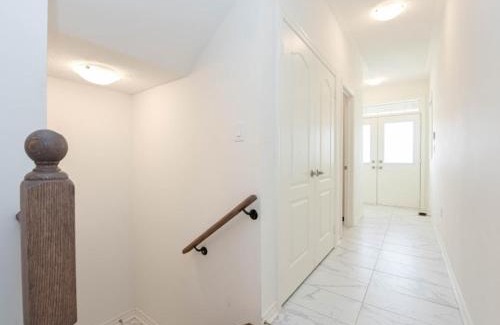 Watertown Apartment | Stylish Home in Waterdown