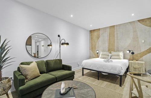 Little Italy Apartment | Stylish Open-Space Studio by Jean Talon Market