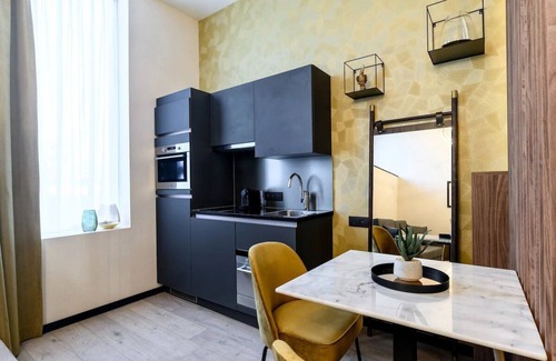 Oudenaarde House | Stylish Oudenaarde Retreat with Bike-Friendly Amenities | Steps to Market