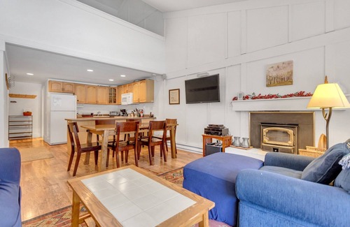 Bear Valley Condo | Stylish, Remodeled Condo - Creekside #14 by Bear Valley Vacation Rentals