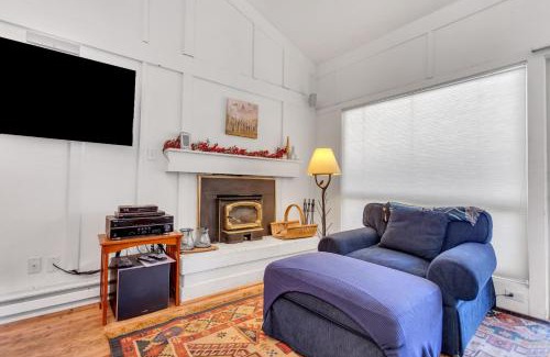 Bear Valley Apartment | Stylish, Remodeled Condo - Creekside #14