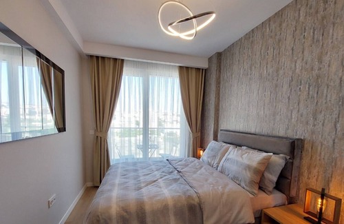 Bahcelievler Apartment | Stylish Residence With Swimming Pool