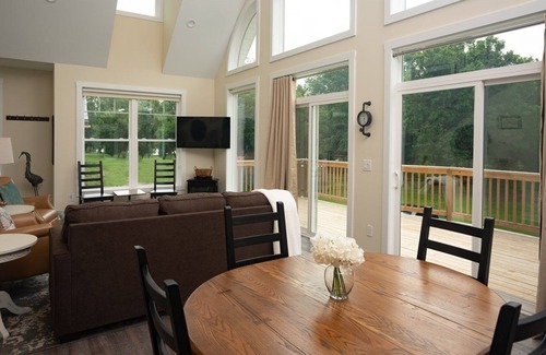 Draper Cabin | Stylish Riverfront Home, Pet Friendly, 2B26 - Blue Heron