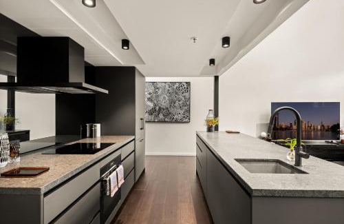 Teneriffe Apartment | Stylish Riverside 2-Bedroom Apartment in Teneriffe