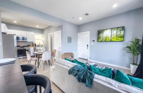 Harrison Apartment | Stylish Secret, 1 FREE Parking, Sleeps 8, Walk to train and Red Bull Arena, 20 Percent OFF