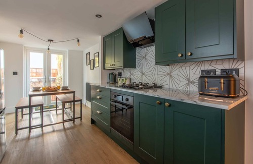 Portswood House | Stylish Southampton City Centre House