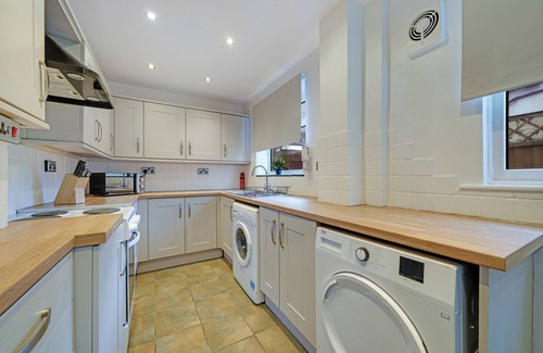 Liverpool House | Stylish Stay ♥ Near Anfield Stadium & City
