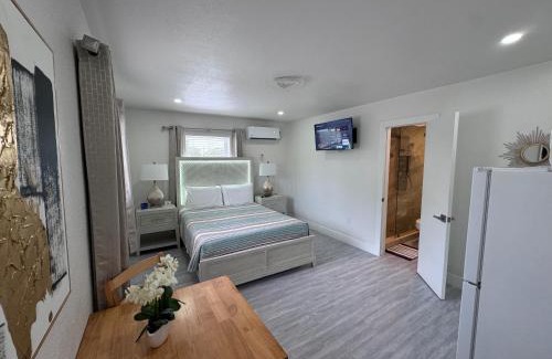 Flagami Apartment | Stylish Studio Apartment By Miami International Airport