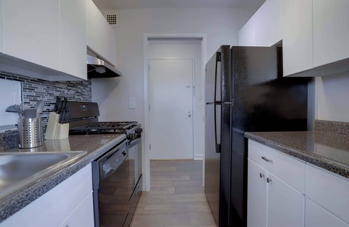 Court House Apartment | Stylish Studio Close to D.C.