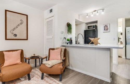 Allandale Apartment | Stylish Studio in Allandale 10 mins to Downtown.