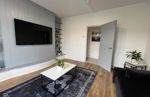 Cathays Apartment | Stylish Two Bedroom Apartment