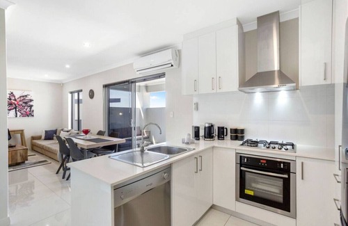 Woodlands Apartment | Stylish urban oasis with balcony & street views!