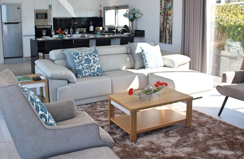 Estreito da Calheta Villa | Stylish villa, sunny Calheta | Calheta Heights