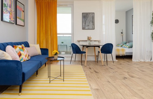 Rakowiec Apartment | Stylish Warsaw Studio with Balcony near Szczesliwicki Park
