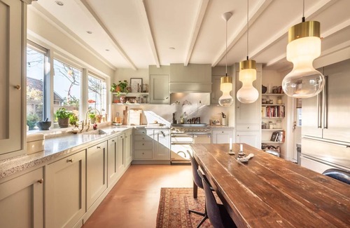 Landsmeer Villa | Stylish waterfront villa with luxurious private wellness, 5 min. From Amsterdam