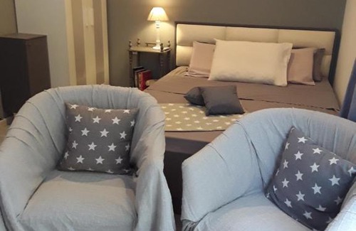 Nea Erithraia Ski Chalet | Stylish Wooden Chalet suburbs Athens