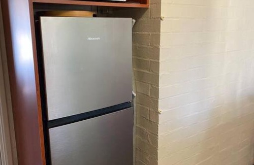 Subiaco Apartment | SUBI CENTRAL CLOSE CBD HOSPITALS WIFI NETFLIX WINE