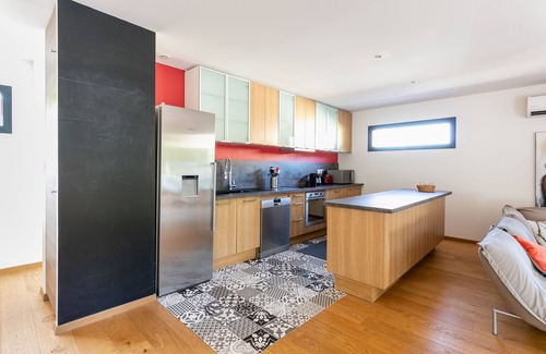 Villevieille Villa | Sublime single storey house in wood frame of 130 m² with garden and pool