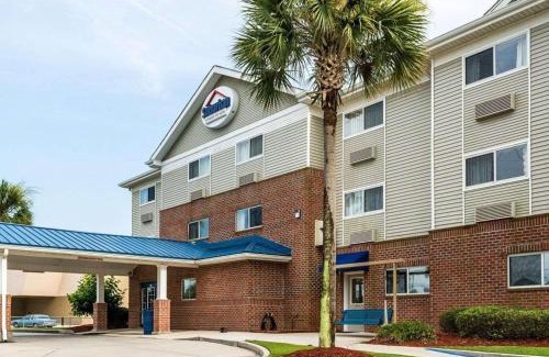 Westwego Hotel | Suburban Studios Avondale