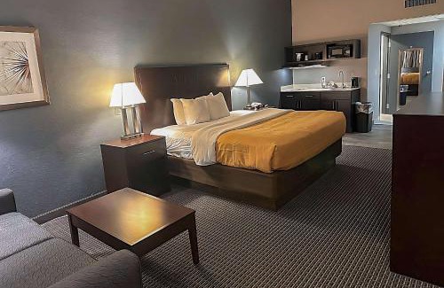 Holiday City Hotel | Suburban Studios Montpelier