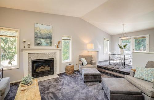 Sudden Valley House | Sudden Valley Home about 1 Block to Lake Whatcom!