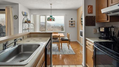 Waitsfield Apartment | Sugarbush Snowside Condo 14