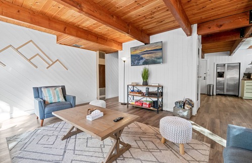 Sugarloaf House | Sugarwood - Game Room, Air Hockey, Foosball, Fenced Yard, BBQ