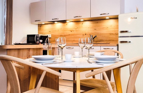 Suhl Apartment | Suhl - Zentral Bahnhof Congress Parkplatz